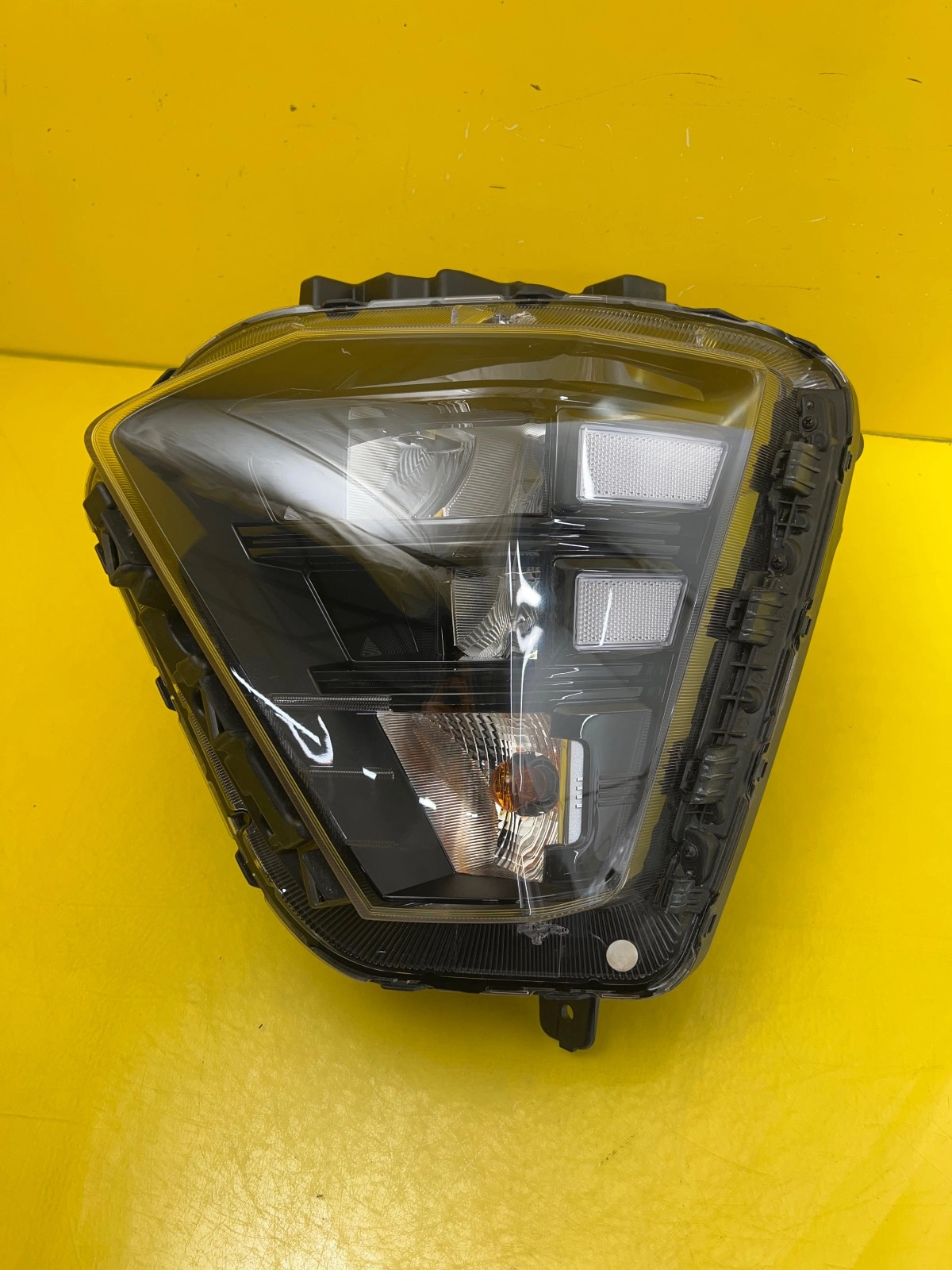 Phare avant gauche Hyundai Kona II 2 23- Led 92101BE050 Autolamps Phare avant gauche Hyundai Kona II 2 23- Led 92101BE050